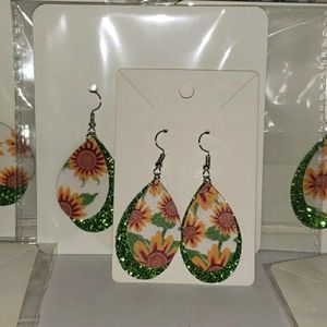 Green sunflower earrings